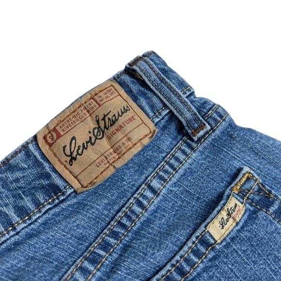 Vintage Levi’s Jeans Women’s Straight Leg Blue Denim Cotton W 28 Long Tall - Picture 5 of 10